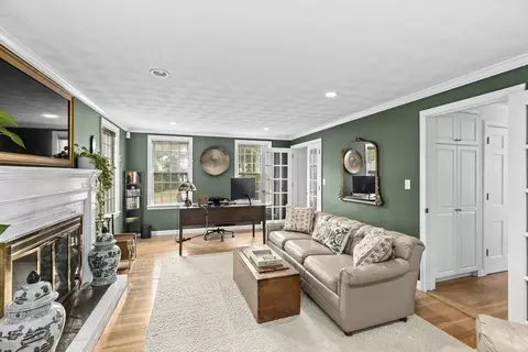 9 Autumn Cir, Hingham, MA 02043 photo 21