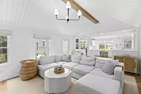 9 Autumn Cir, Hingham, MA 02043 photo 15