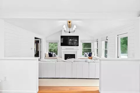 9 Autumn Cir, Hingham, MA 02043 photo 12