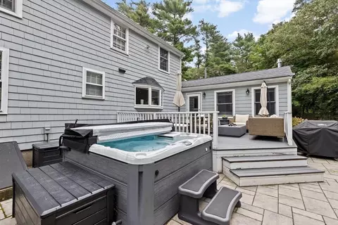 9 Autumn Cir, Hingham, MA 02043 photo 35