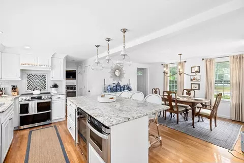 9 Autumn Cir, Hingham, MA 02043 photo 8