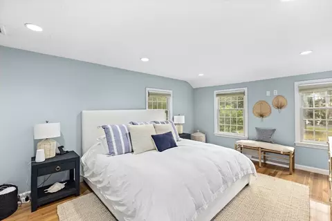 9 Autumn Cir, Hingham, MA 02043 photo 25