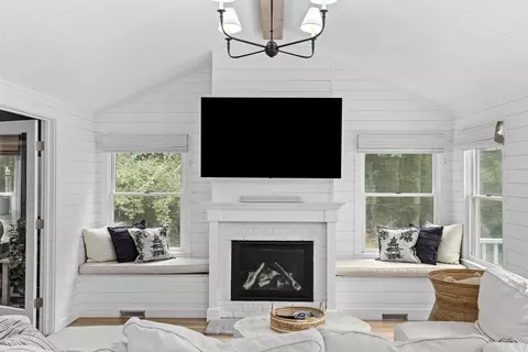9 Autumn Cir, Hingham, MA 02043 photo 16