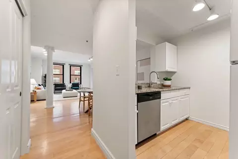 4 Charlesgate E #302, Boston, MA 02215 photo 18