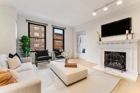 4 Charlesgate E #302, Boston, MA 02215 photo 2