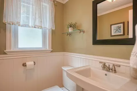 7 Broadway, Stoneham, MA 02180 photo 16