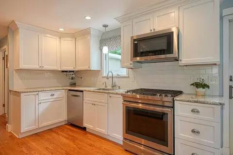 7 Broadway, Stoneham, MA 02180 photo 4