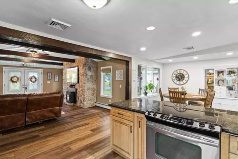 Entry Way - 112 Sully Rd, Raynham, MA 02767 photo 2 of 2