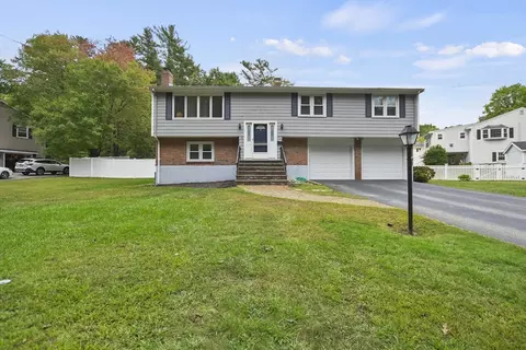 25 Harvest Ln, Hingham, MA 02043