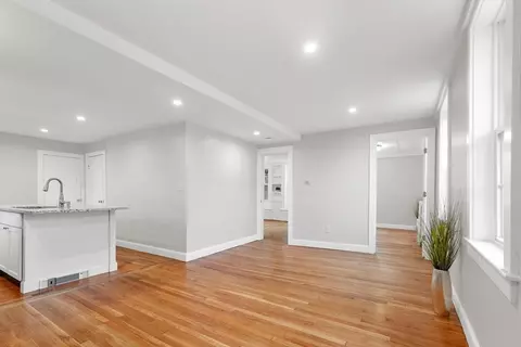 40 Middle St #1, Gloucester, MA 01930 photo 6