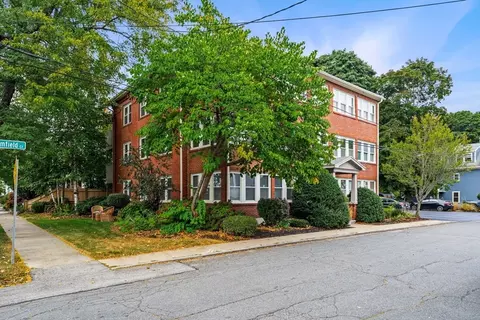 1 Bromfield Ct #E, Newburyport, MA 01950