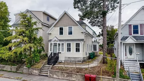 557 Chelmsford St, Lowell, MA 01851