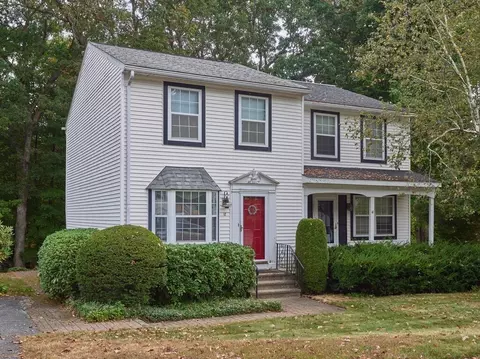 12 Ward Farm Cir, Worcester, MA 01602