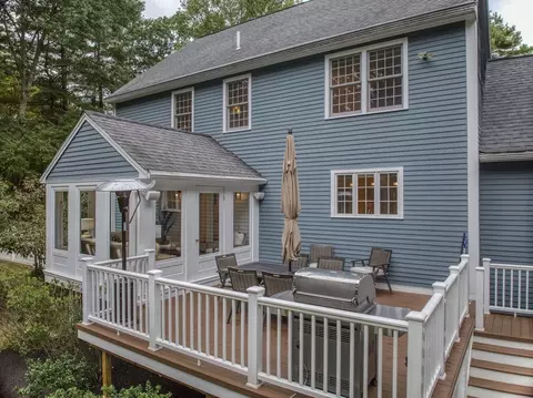 Exterior - 5 Stone Row Ln, Georgetown, MA 01833 photo 8 of 11