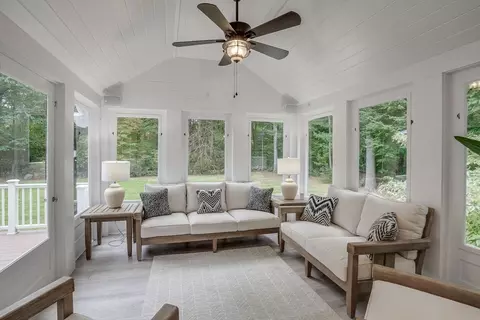 Exterior - 5 Stone Row Ln, Georgetown, MA 01833 photo 6 of 11