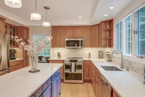 Kitchen - 5 Stone Row Ln, Georgetown, MA 01833 photo 2 of 5