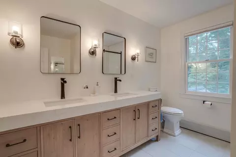 Bath - 5 Stone Row Ln, Georgetown, MA 01833 photo 1 of 3