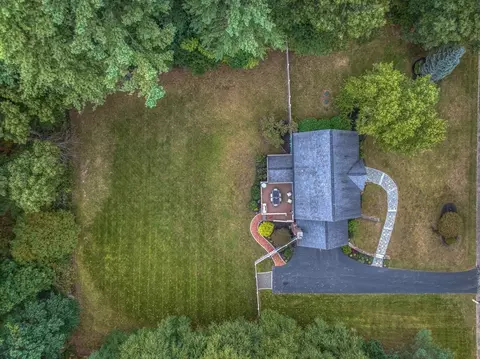 Exterior - 5 Stone Row Ln, Georgetown, MA 01833 photo 11 of 11