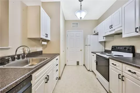 92 Mill St #201, Woonsocket, RI 02895 photo 14