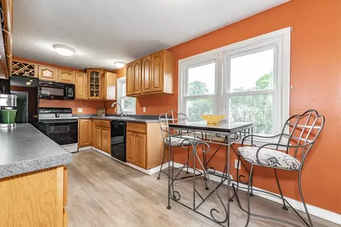 75 Rosemary Dr, Springfield, MA 01119 photo 6