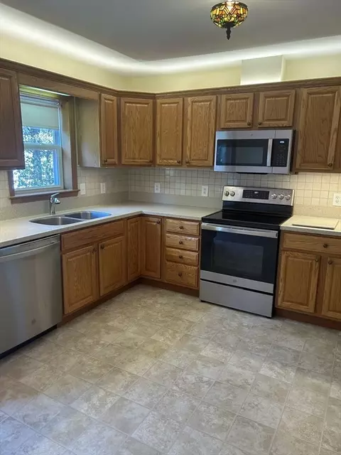 23 Arrowsic St, Worcester, MA 01606 photo 7