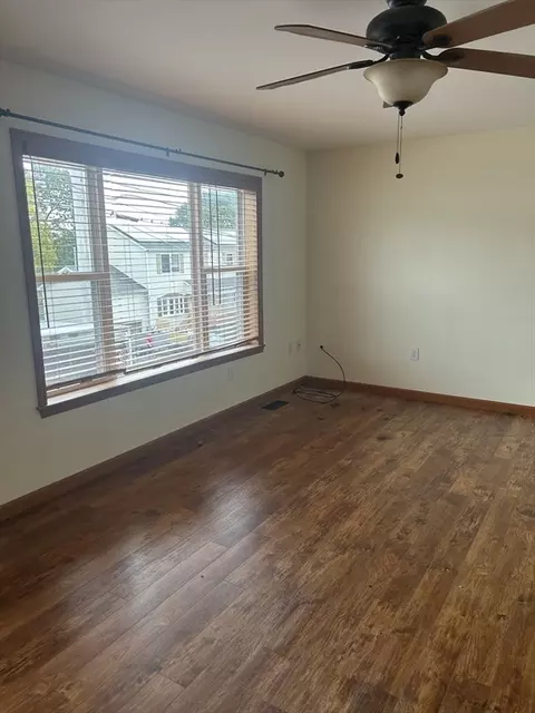 23 Arrowsic St, Worcester, MA 01606 photo 12
