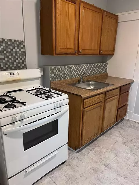 70-74 Grenada Ter, Springfield, MA 01108 photo 38