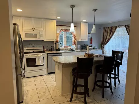 24 Outlook Dr, Worcester, MA 01602 photo 4