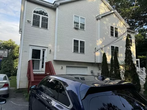 24 Outlook Dr, Worcester, MA 01602