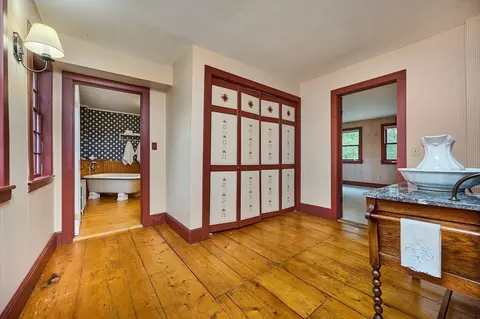 Entry Way - 12 N Central St, Plainfield, MA 01070 photo 2 of 3