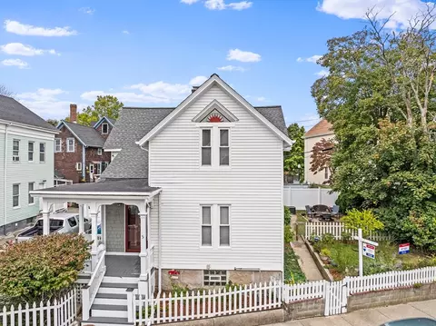 5 Smith St, New Bedford, MA 02740