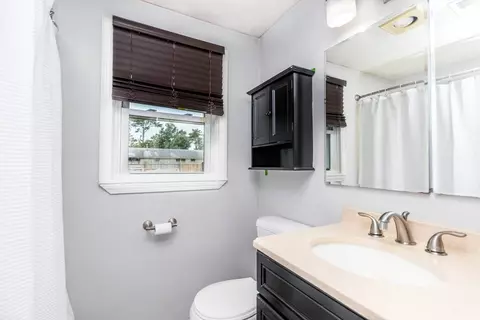 Bath - 20 Camardo Dr, Wareham, MA 02571 photo 1 of 1