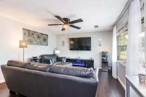 Living - 20 Camardo Dr, Wareham, MA 02571 photo 1 of 1