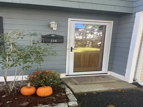 134 Old Fry #H, Haverhill, MA 01832