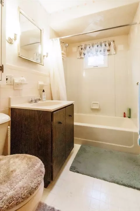 Bath - 1 Fairview Ave, Ashburnham, MA 01430 photo 1 of 2