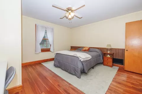 Bedroom - 1 Fairview Ave, Ashburnham, MA 01430 photo 3 of 5