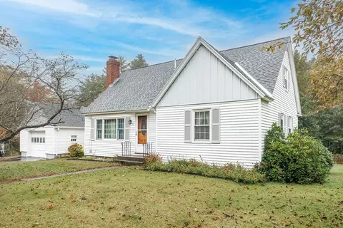 1 Fairview Ave, Ashburnham, MA 01430