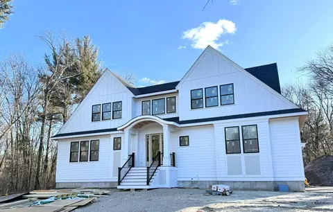 9 Woodmoor Dr, Bedford, MA 01730