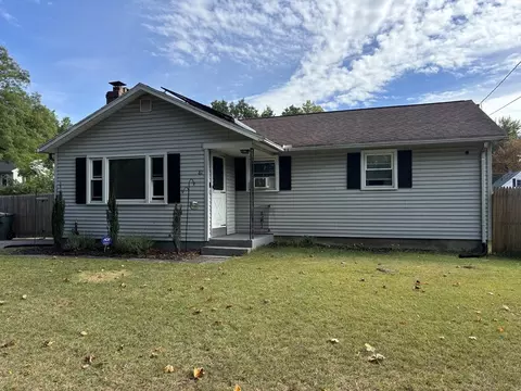81 Brickett St, Springfield, MA 01119