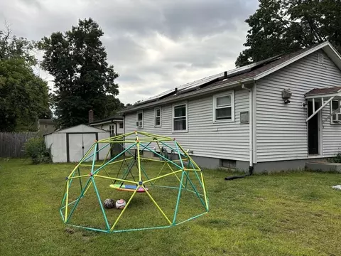 Exterior - 81 Brickett St, Springfield, MA 01119 photo 3 of 6