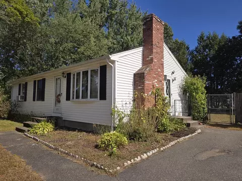 Exterior - 220 Casey Dr, Chicopee, MA 01020 photo 1 of 3