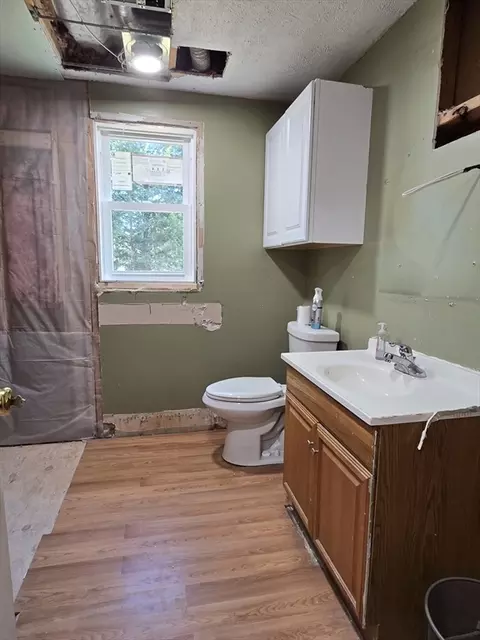 Bath - 220 Casey Dr, Chicopee, MA 01020 photo 1 of 2
