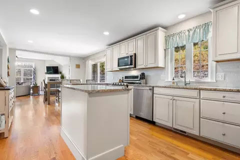 Kitchen - 15 Overlook Dr, Danvers, MA 01923 photo 3 of 3