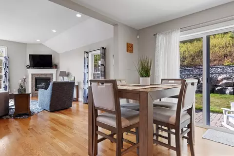 Dining - 15 Overlook Dr, Danvers, MA 01923 photo 2 of 2