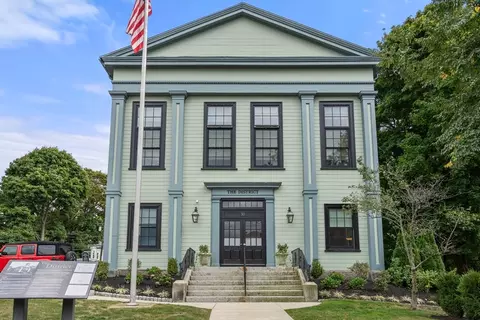 30 S Main #103, Ipswich, MA 01938