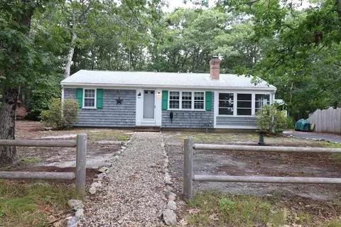 94 Bay Rdg, Dennis, MA 02660