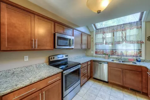 16 Gates Rd # -A, Worcester, MA 01603 photo 2