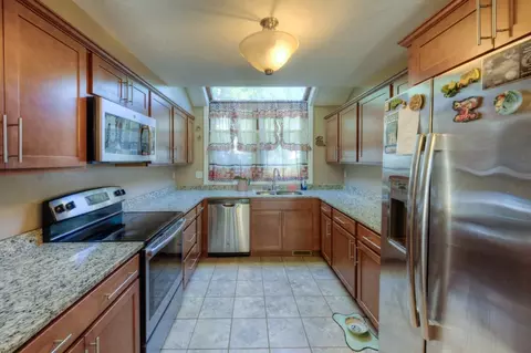 16 Gates Rd # -A, Worcester, MA 01603 photo 4