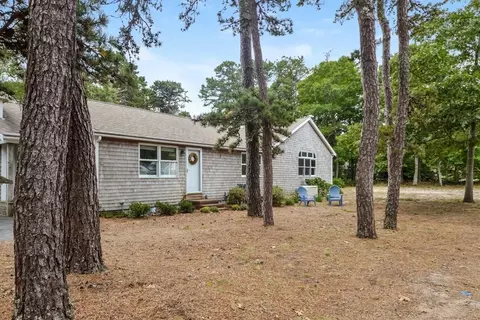 1065 Governor Prence, Eastham, MA 02642 photo 2