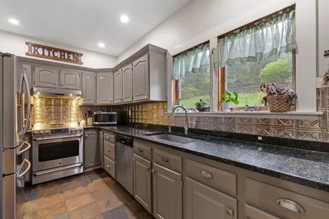 Kitchen - 9 Dixon Ave, Worcester, MA 01605 photo 2 of 5